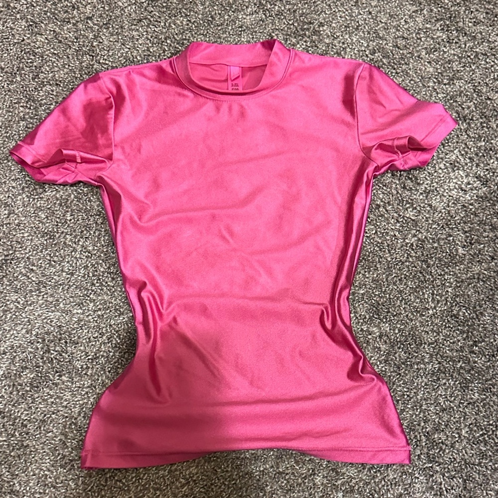 Skims pink top